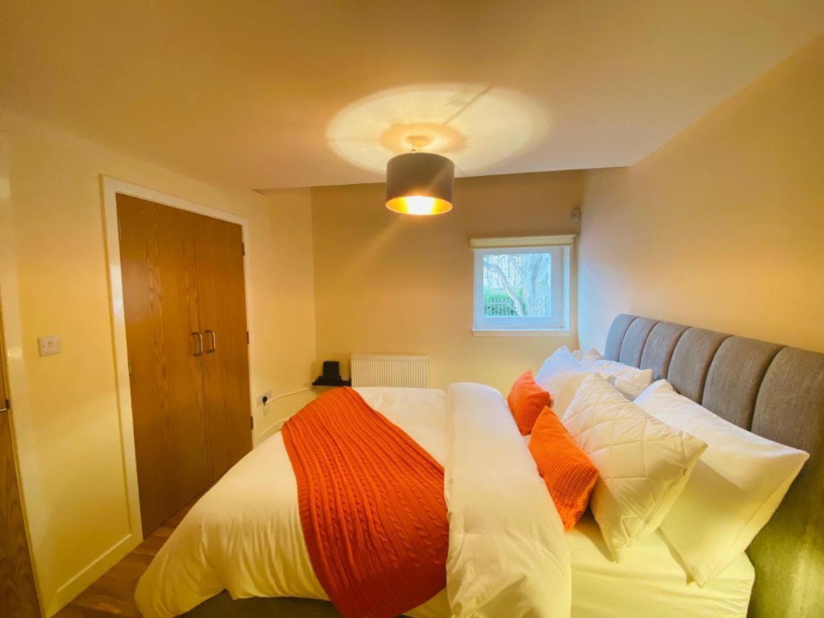 2 Bed 2 Bath With Private Parking Daire Edinburgh Dış mekan fotoğraf