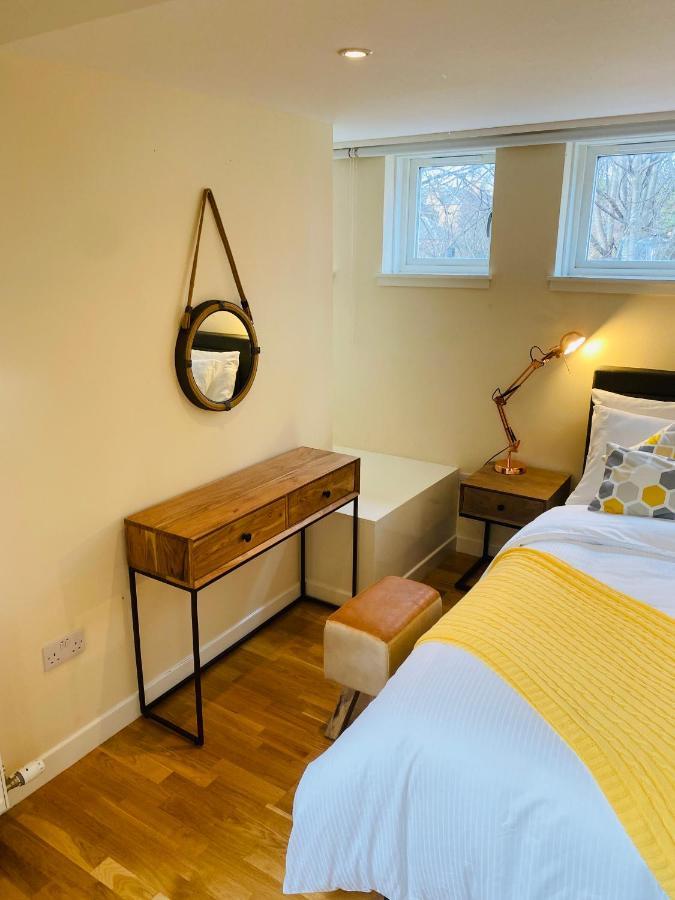 2 Bed 2 Bath With Private Parking Daire Edinburgh Dış mekan fotoğraf