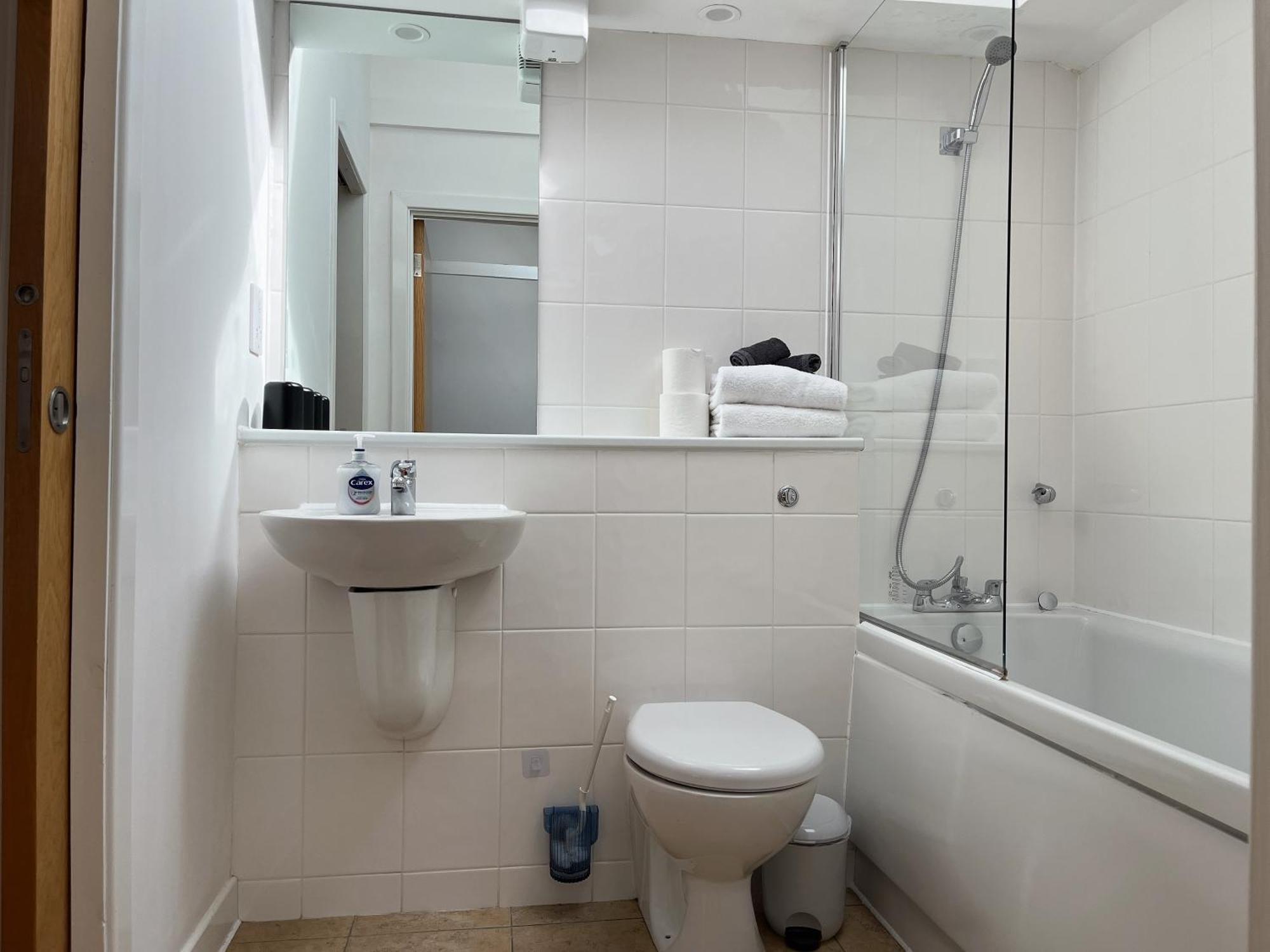 2 Bed 2 Bath With Private Parking Daire Edinburgh Dış mekan fotoğraf